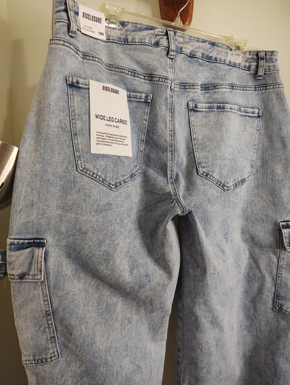 Disclosure Light Wash Cargo Jeans with Side Bow Details 20W - Picture 5 of 11